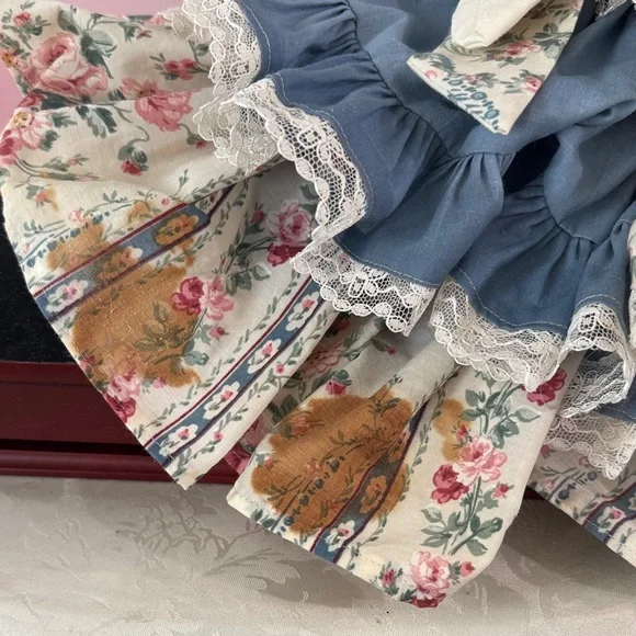 Folk Art Vintage, Handmade Country-style Bunny Rabbit Doll - Picture 10 of 12